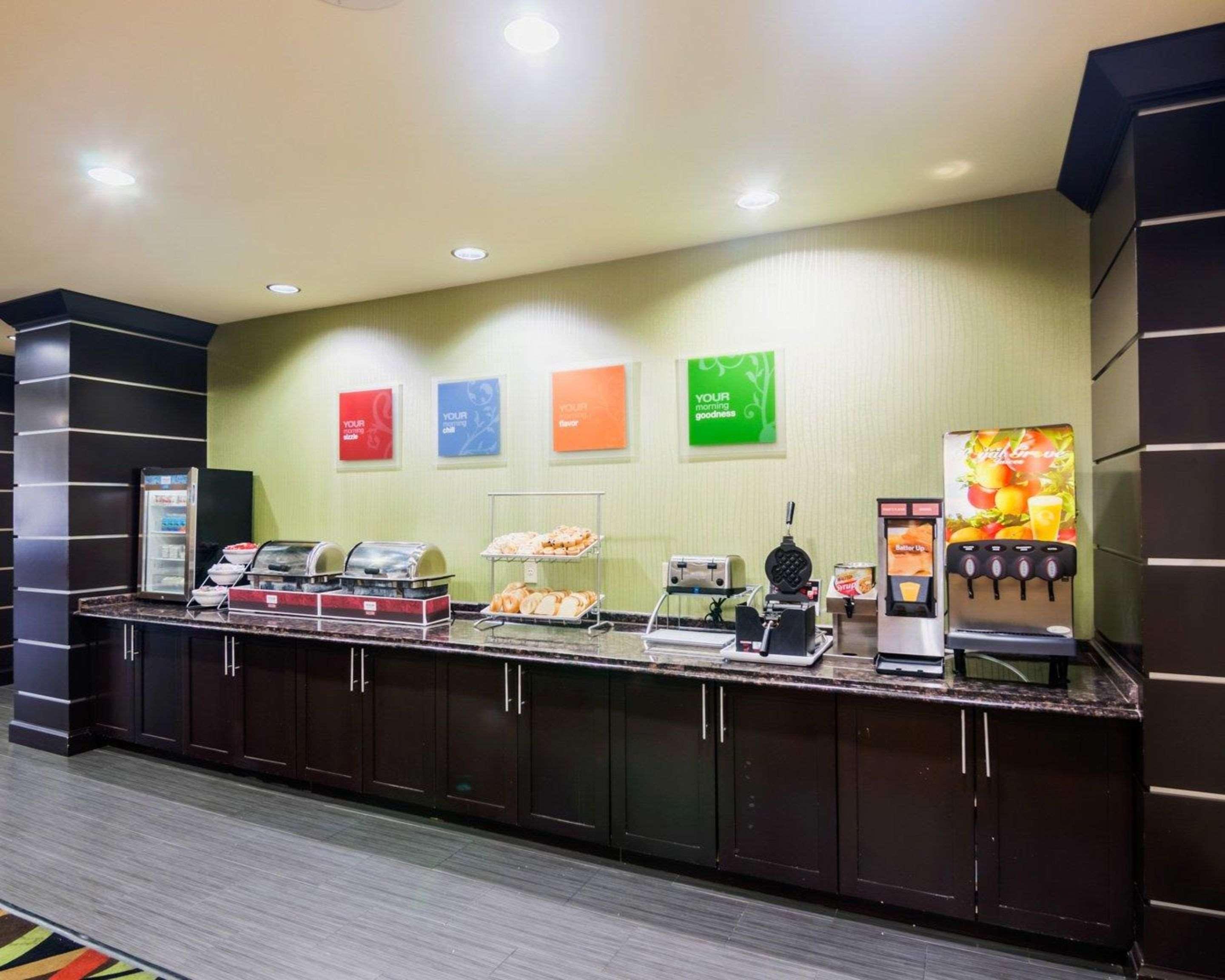 Comfort Suites Амарилло Экстерьер фото